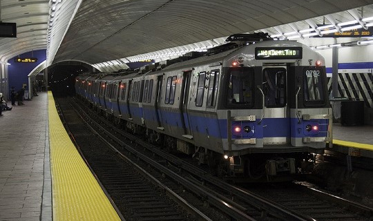 Chicago'da Kadın Yolcu Tabancayla Dövüldü  
