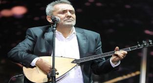 Yavuz Bingöl'den Kuruçeşme'de türkü gecesi
