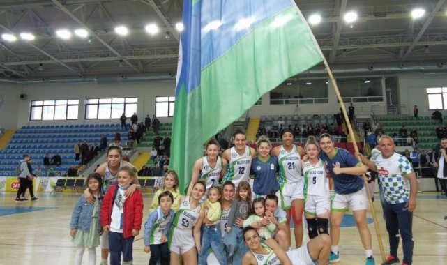 Rize Belediyespor Yalova'yı potada mağlup etti