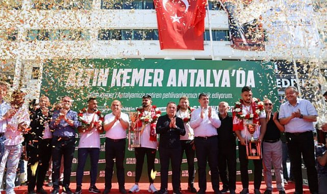 Başpehlivanlara coşkulu karşılama