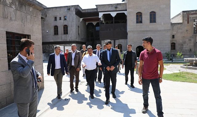 Kayseri Valisi'nden kültür turu