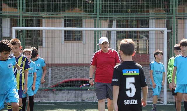 Bursa'da Gemlik Belediyespor altyapısı Asiye Erman'a emanet