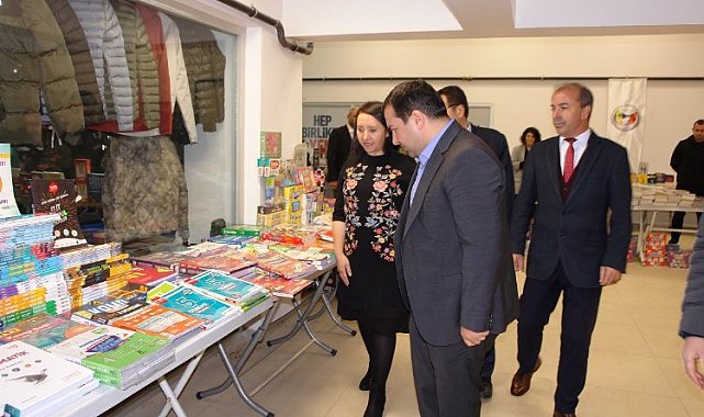 Bilecik Pazaryeri'nde 4. Kitap Fuarı kapılarını açtı