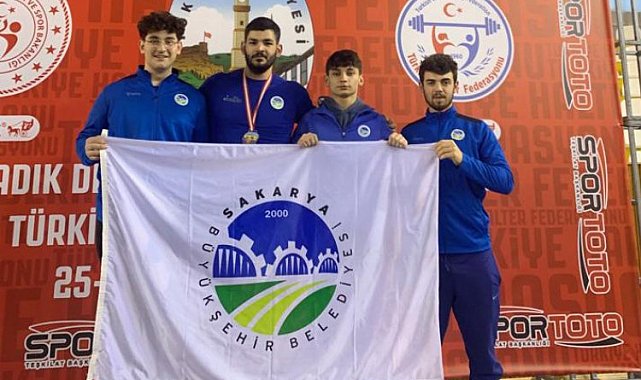 Halterde başarıların ardı arkası kesilmiyor