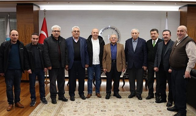 Memduh Büyükkılıç'a esnaftan ziyaret