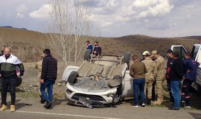Bingöl'de iki otomobil çarpıştı: 4 yaralı