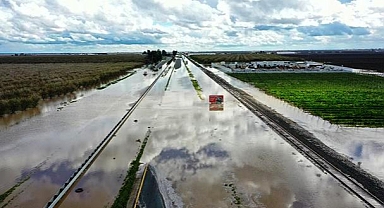 California "atmosferik nehir"le Boğuşuyor