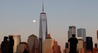Full worm moon will rise in the morning sky TOMORROW