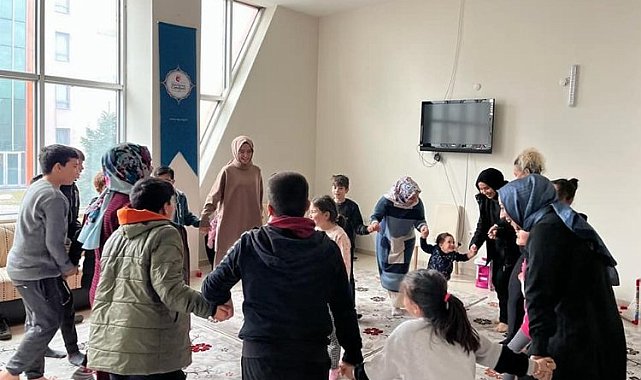 Kayseri'den depremzede çocuklara psikolojik destek
