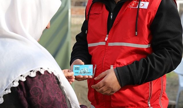 Kızılay'dan afetzedelere 70 milyonluk alışveriş kartı