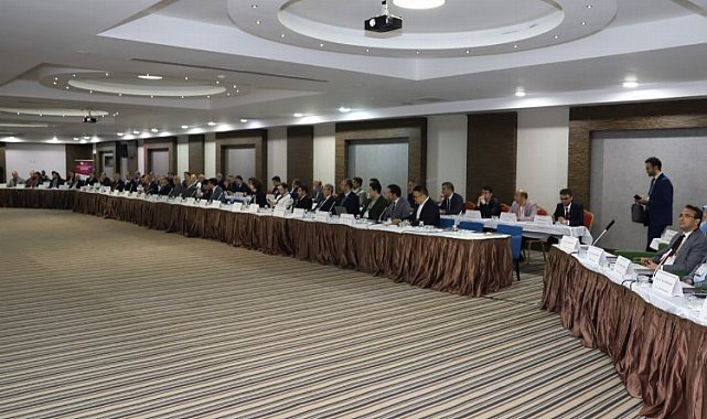 İKÇÜ'nün yüz akı projesi Üniversite Bilgi Yönetim Sistemi