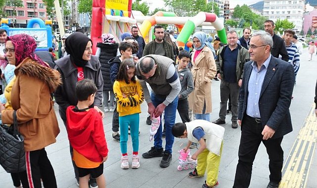 Kütahya'da çocuklar gönüllerince eğlendi