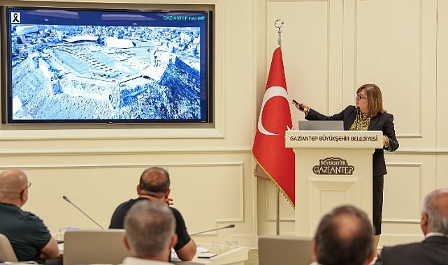 Başkan Şahin 'Dirençli şehir Gaziantep'i anlattı