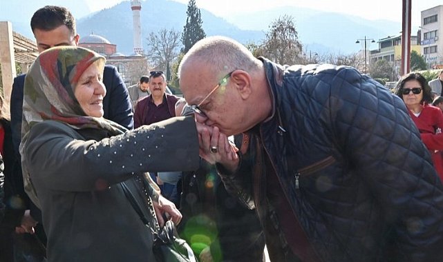 Manisa'da Başkan Ergün'e vatandaşlardan yoğun ilgi