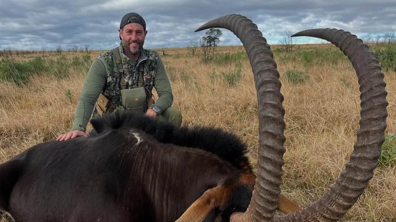 PETA slams Jay Cutler as 'coward' for hunting trip to Africa