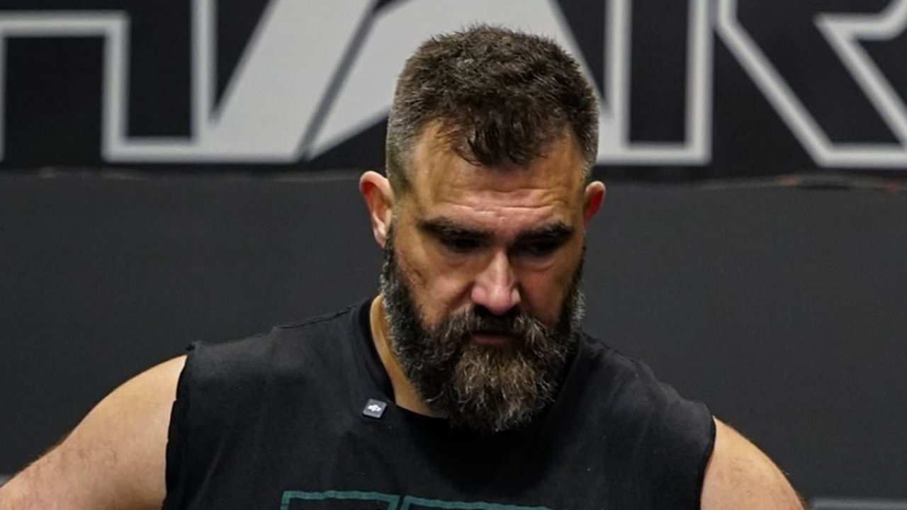 Jason Kelce shows off body transformation after 25-pound weight loss