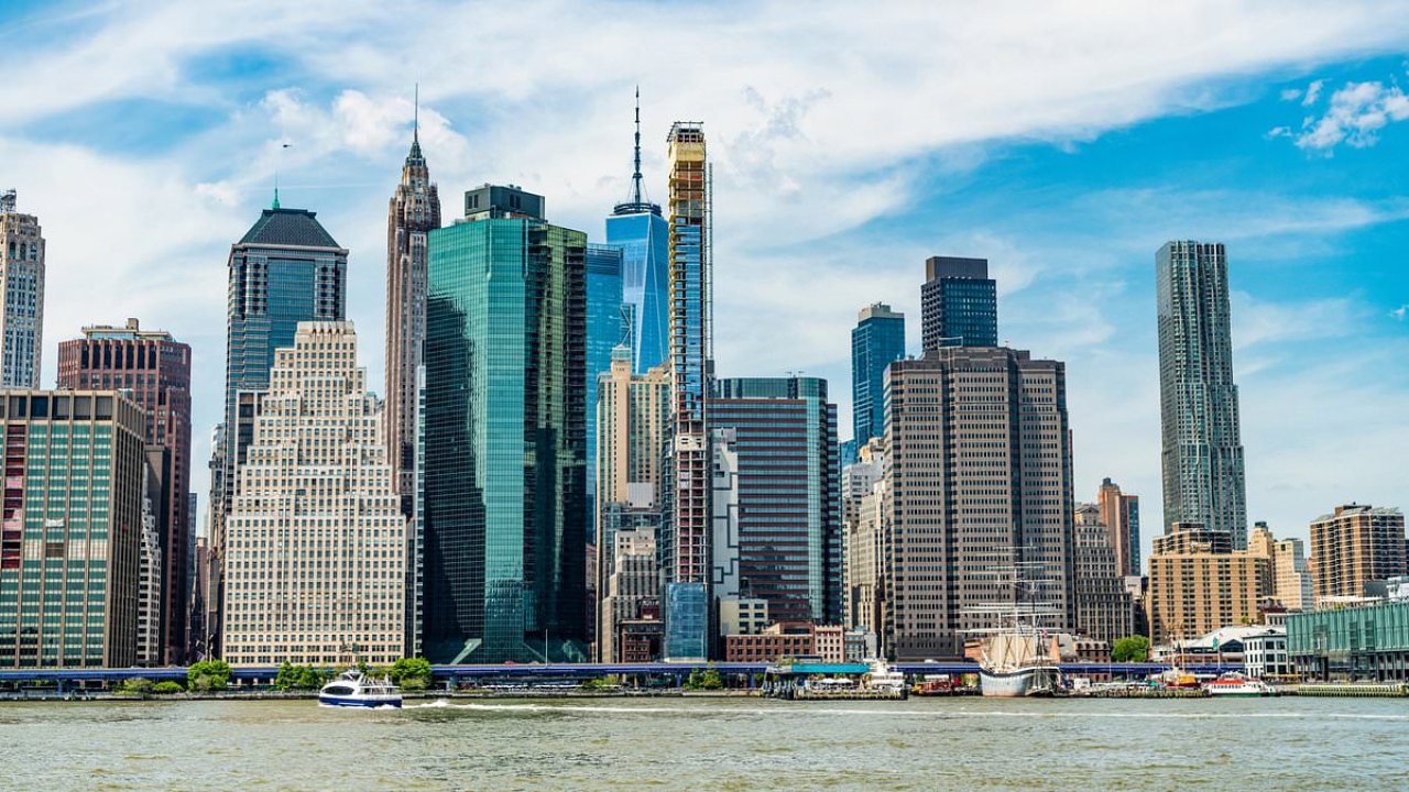 Manhattan's unfinished 670ft skyscraper that is 'shaped like a banana'