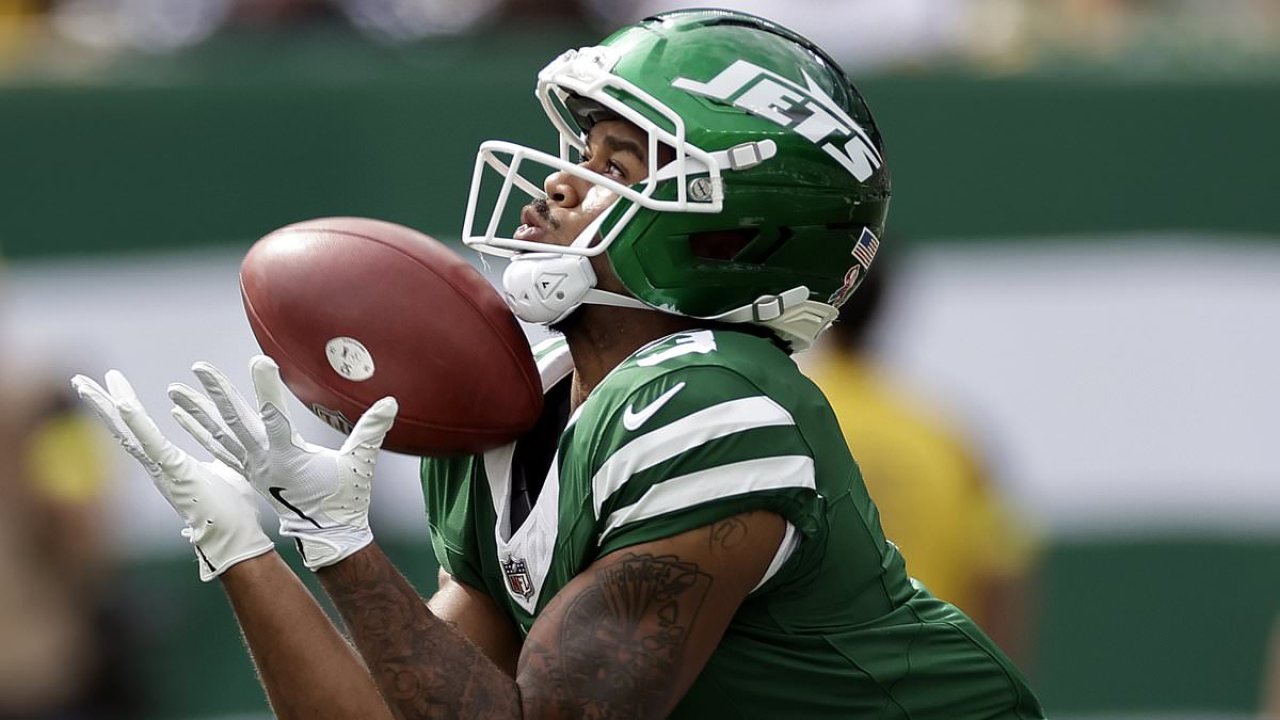 Jets star brutally cut just one game into season after costly error
