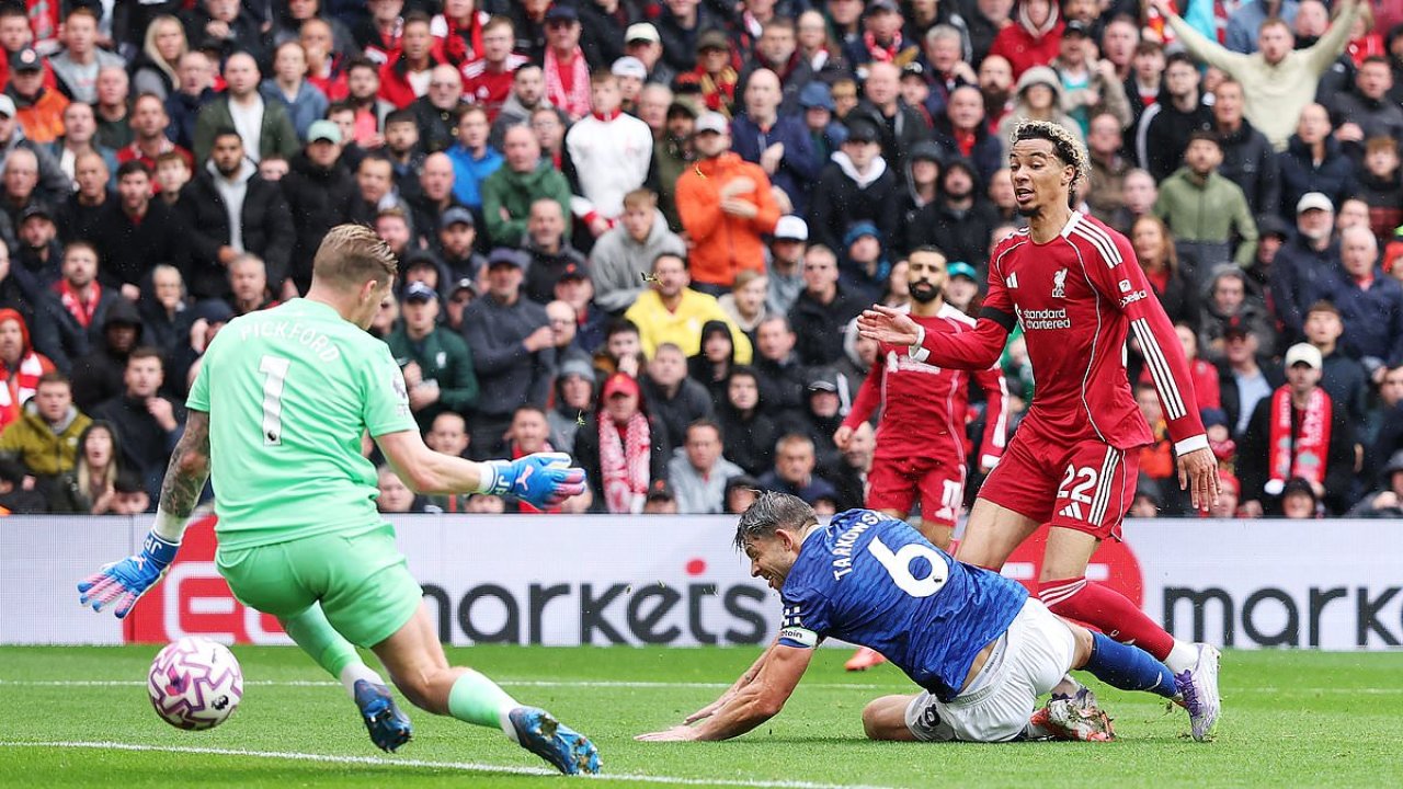 Liverpool vs Everton - Premier League LIVE: Latest score and updates