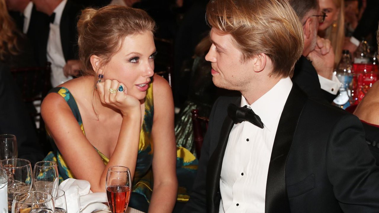 Taylor Swift makes confession on her song 'about ex Joe Alwyn'