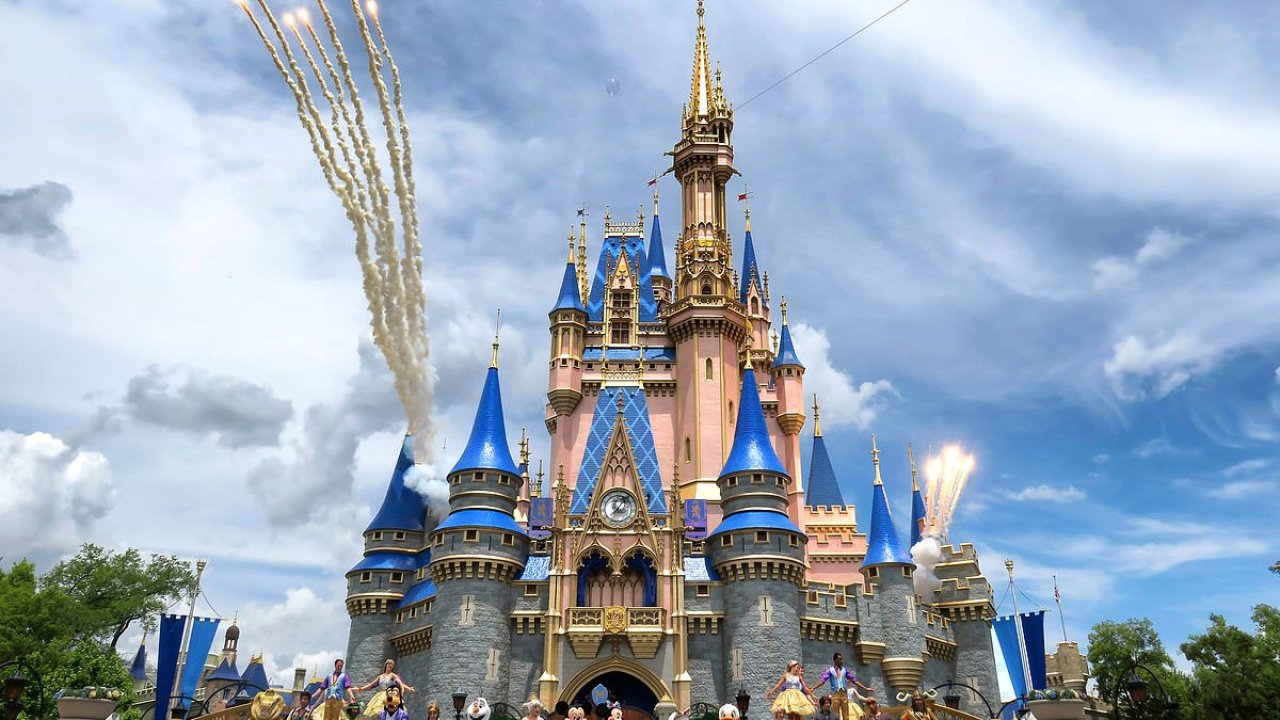 Disney World shuts down one of its parks due to freezing temperatures