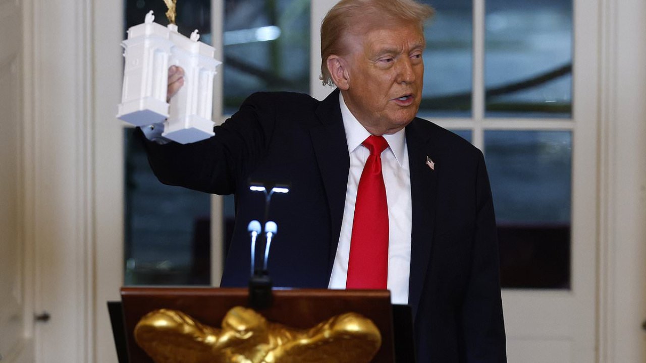 Trump's Arch dimensions revealed after he picks biggest design