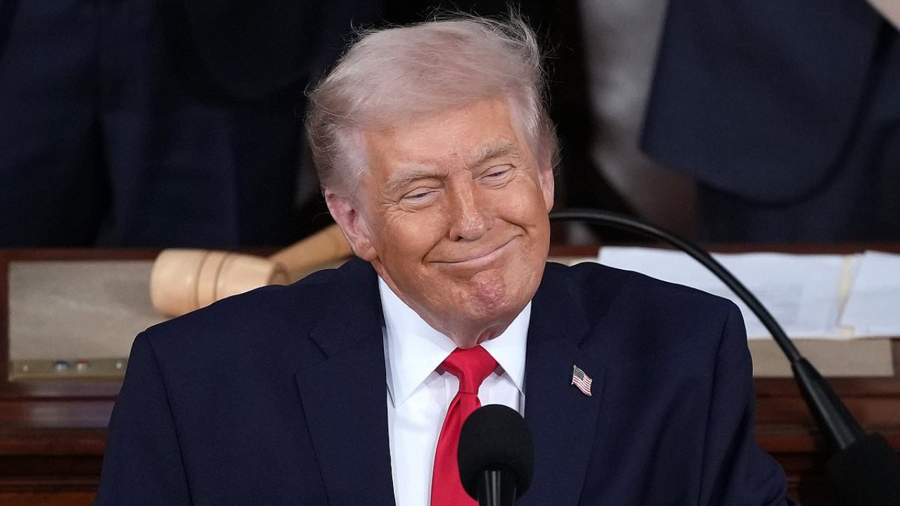 Trump announces US women's hockey team WILL visit White House