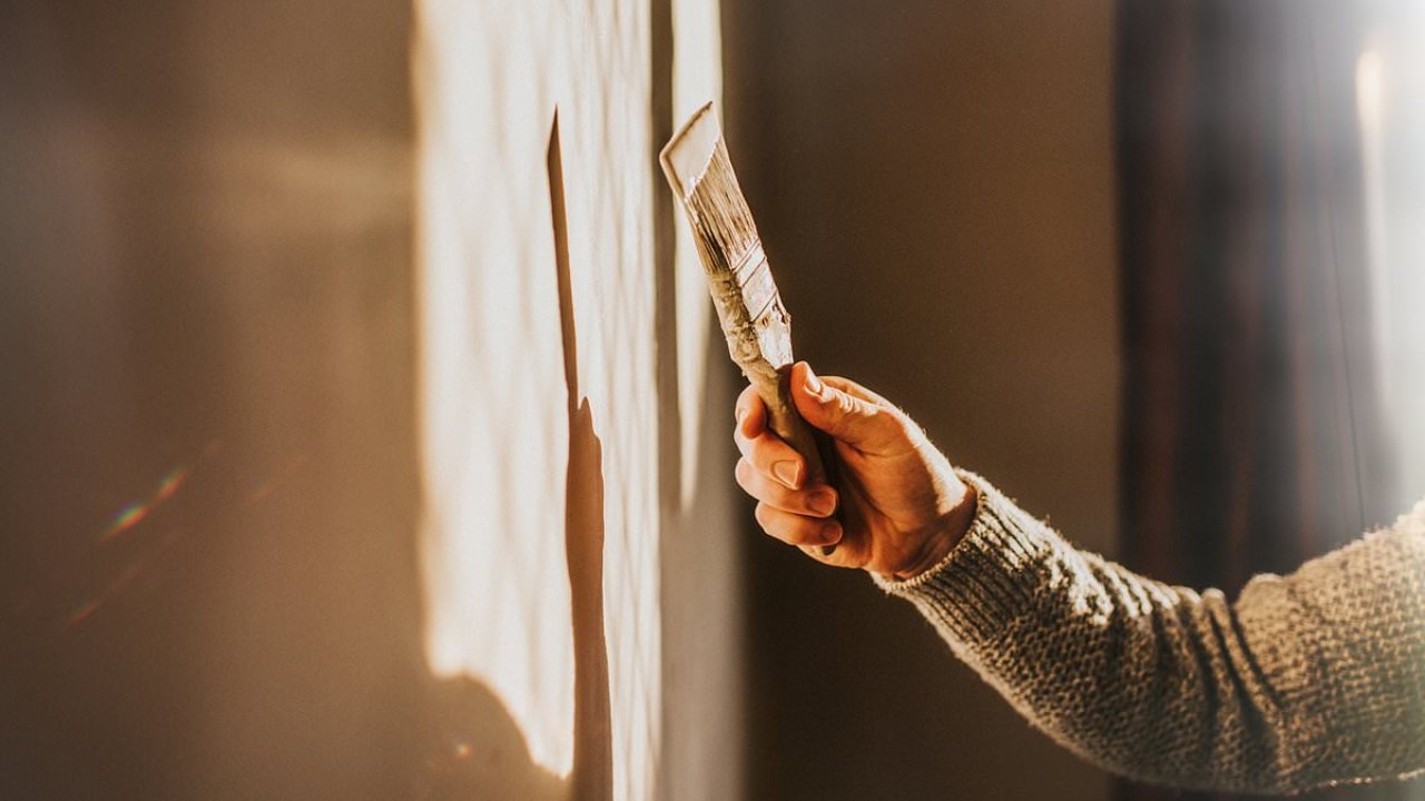 An expert reveals how to avoid picking the wrong paint colours