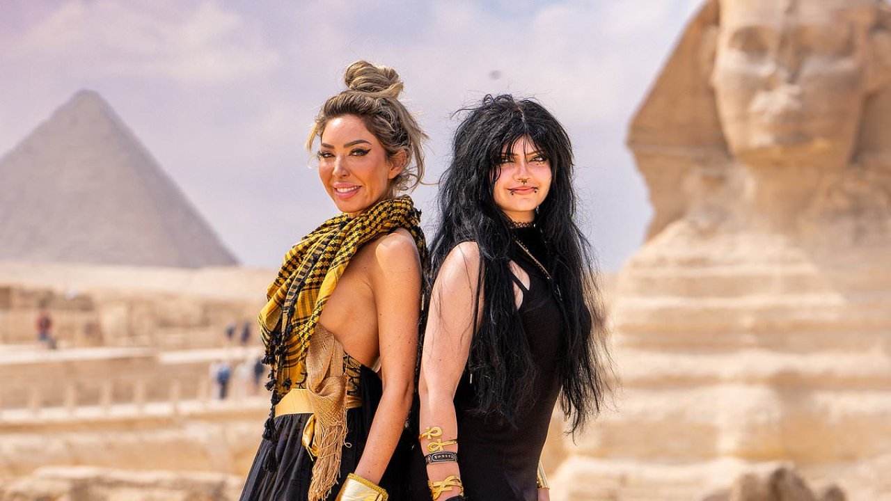 Farrah Abraham blasts critics over racy look at Egyptian pyramids