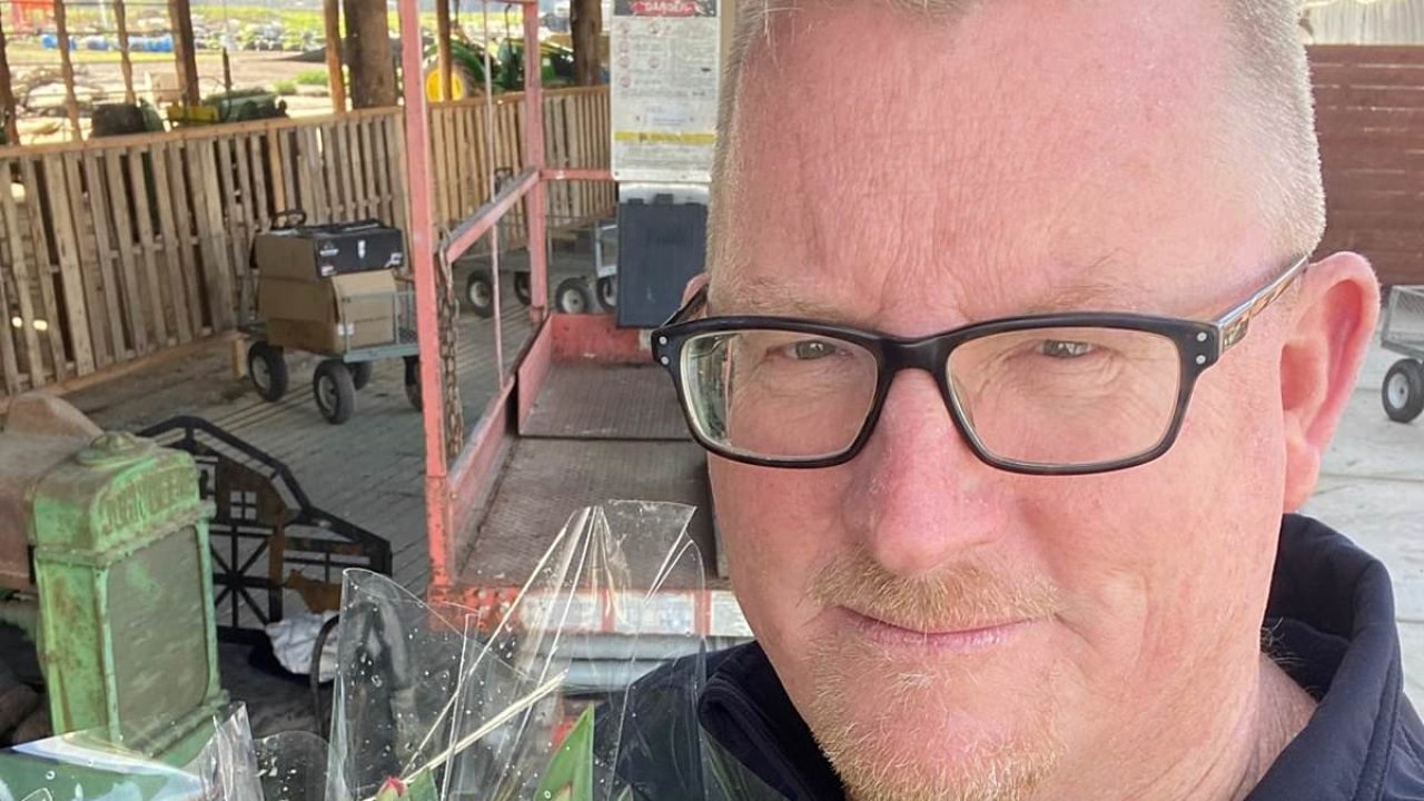 Furious flower farm owner blasts 'feral' visitors as THIEVES