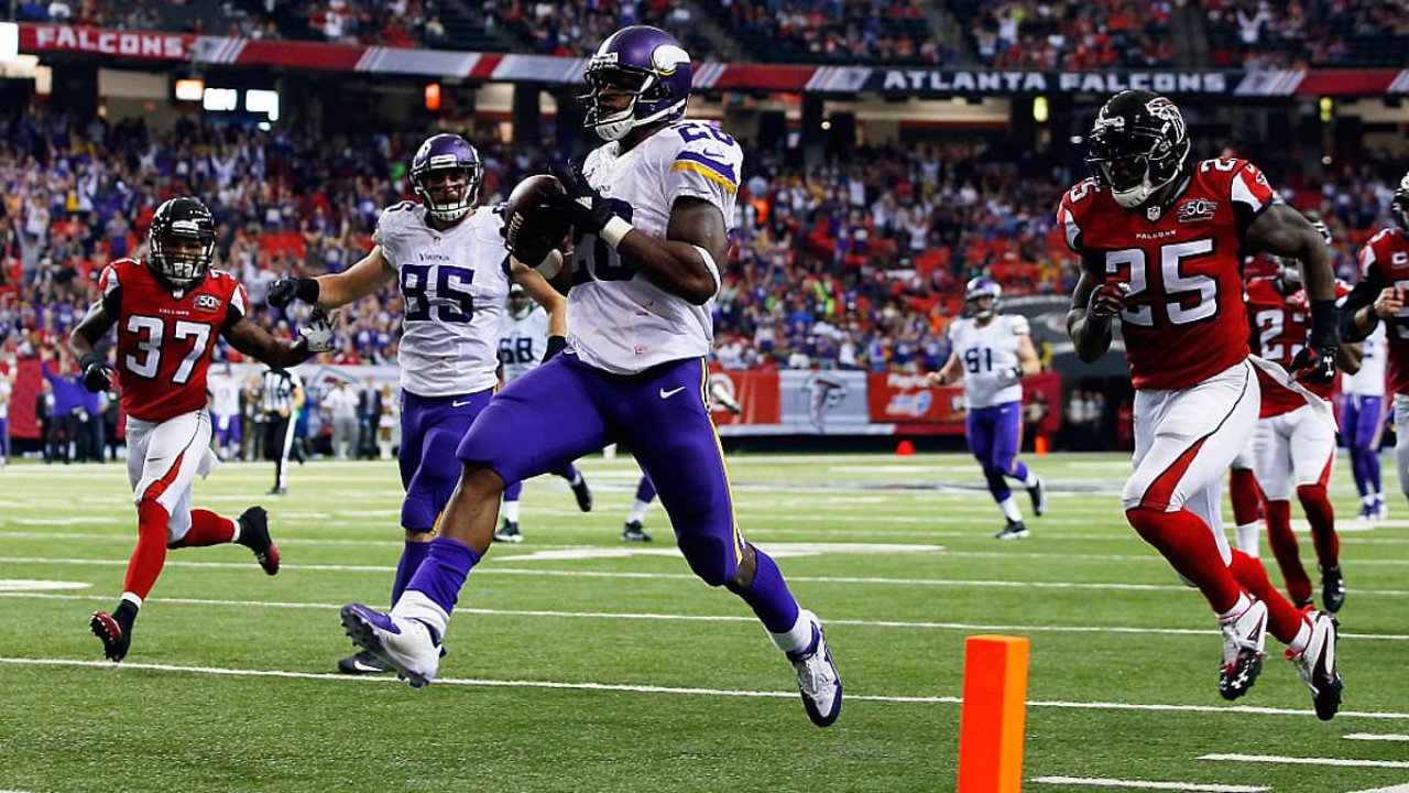 Son on NFL legend, 14, runs record-breaking 10.7s at middle school
