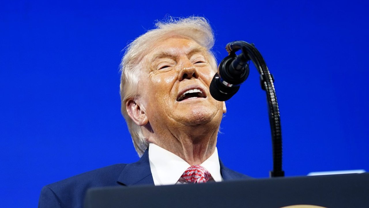 Trump refers to Strait of Hormuz as 'Strait of Trump'
