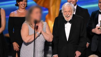 100 Yaşındaki Hollywood Efsanesi ve Eşi, Aralarındaki Kuşak Uçurumuna İnat Düşman Çatlattı
