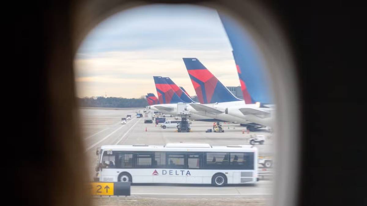 Delta uçağında şiddetli türbülans davası: Yolcular tazminat talep ediyor