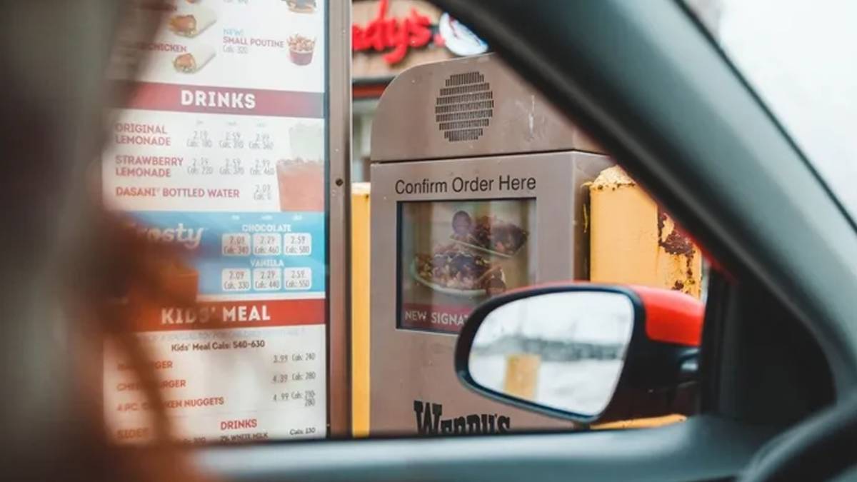 Fast food skandalı! Siparişlere tükürdü, müşterileri hasta etti